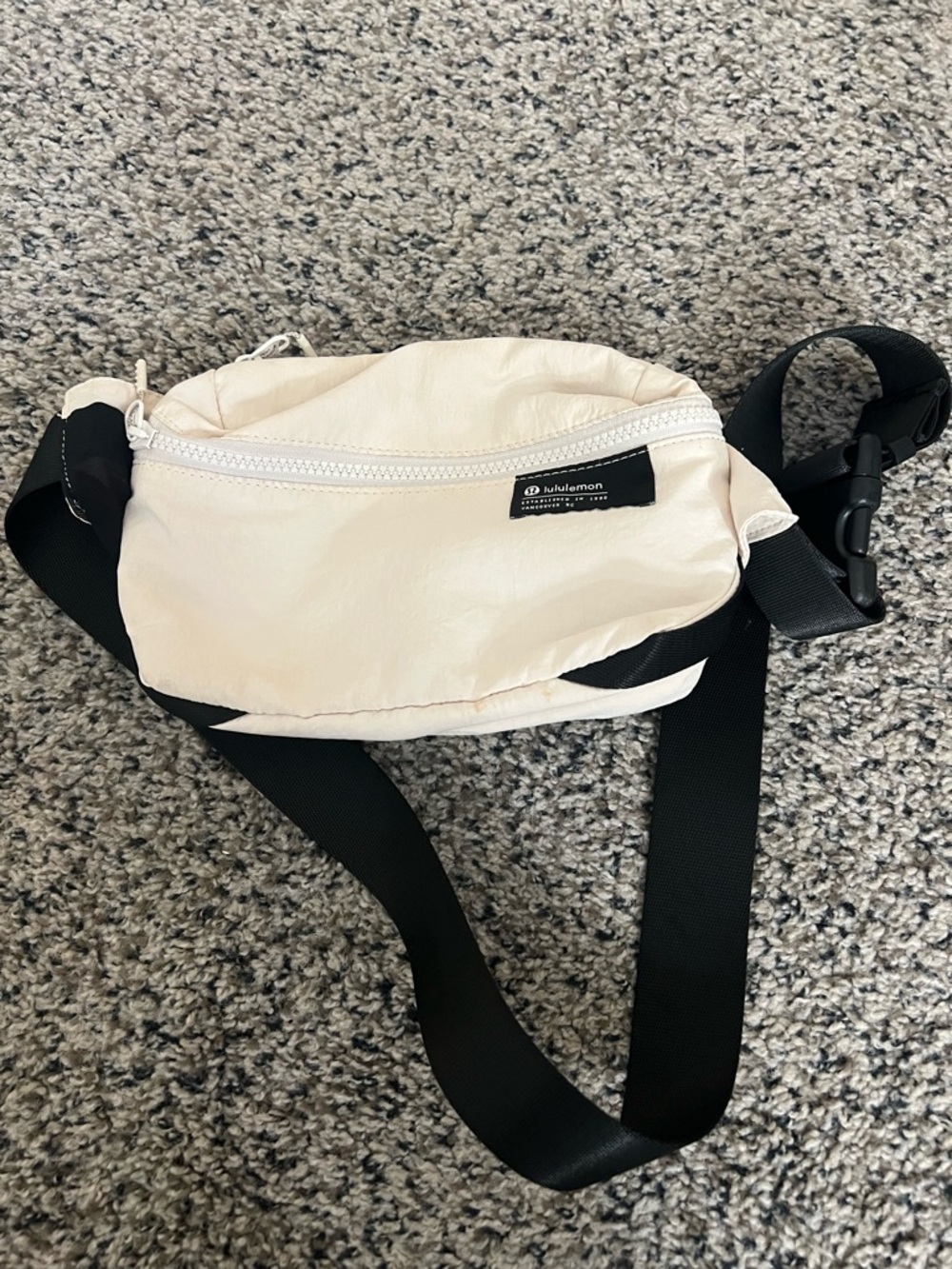 lululemon athletica Cream and Black Crossbody Belt Bag